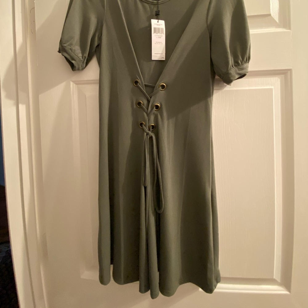 BCBG Lace-up dress - Picture 5 of 5